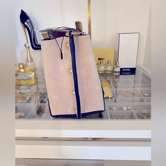 Pink Crossbody - Picture 5 of 6